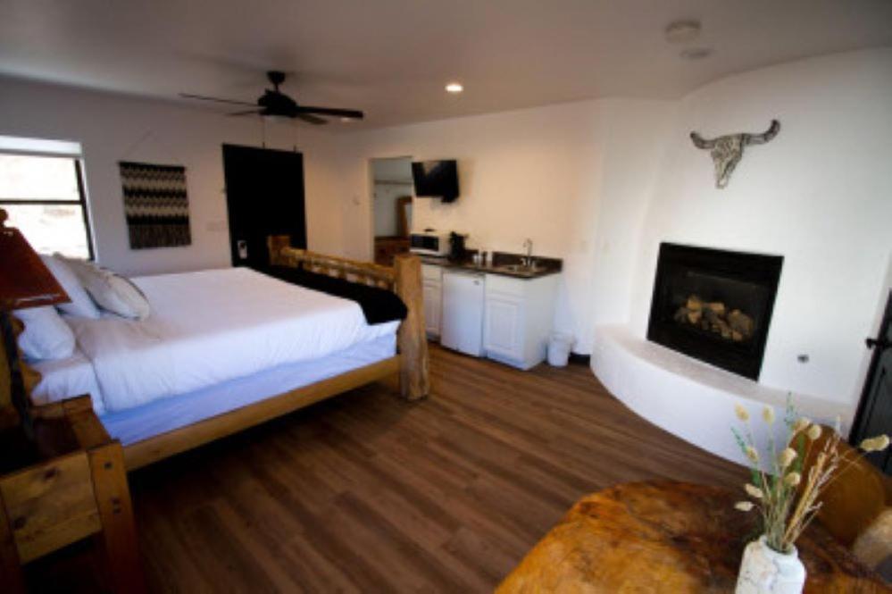 Creekside Lodge And Cabins Mayer 外观 照片