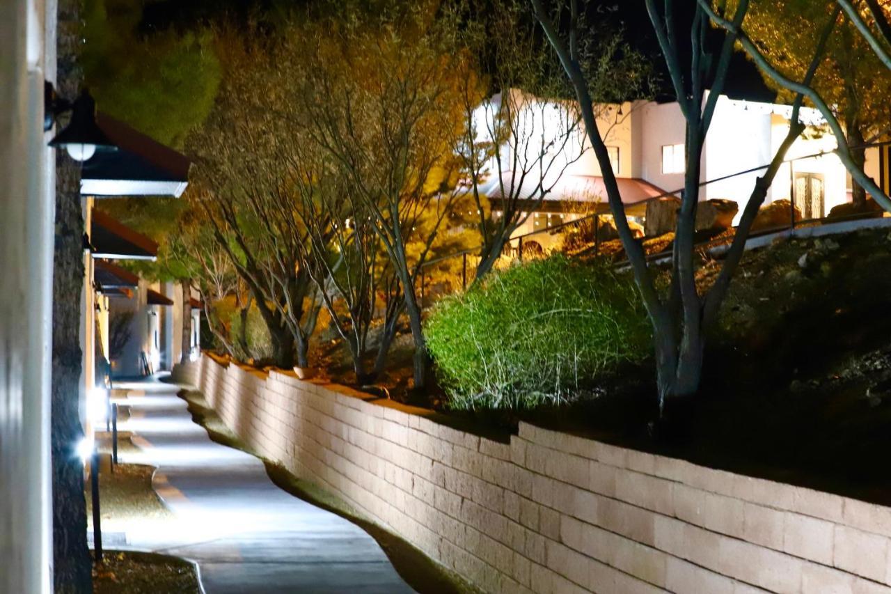 Creekside Lodge And Cabins Mayer 外观 照片