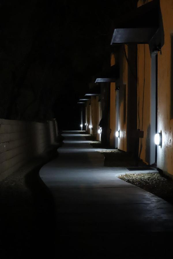 Creekside Lodge And Cabins Mayer 外观 照片