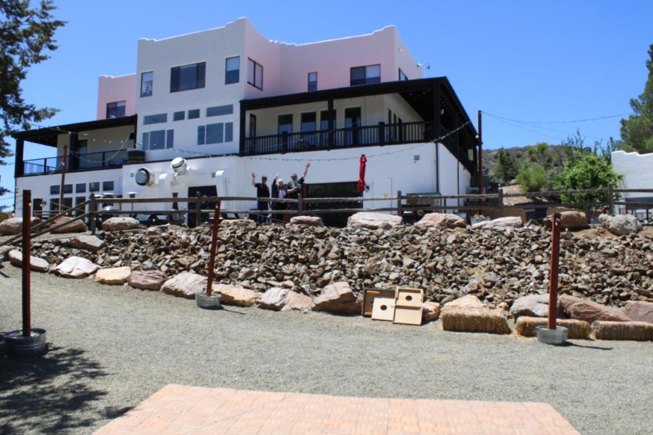 Creekside Lodge And Cabins Mayer 外观 照片