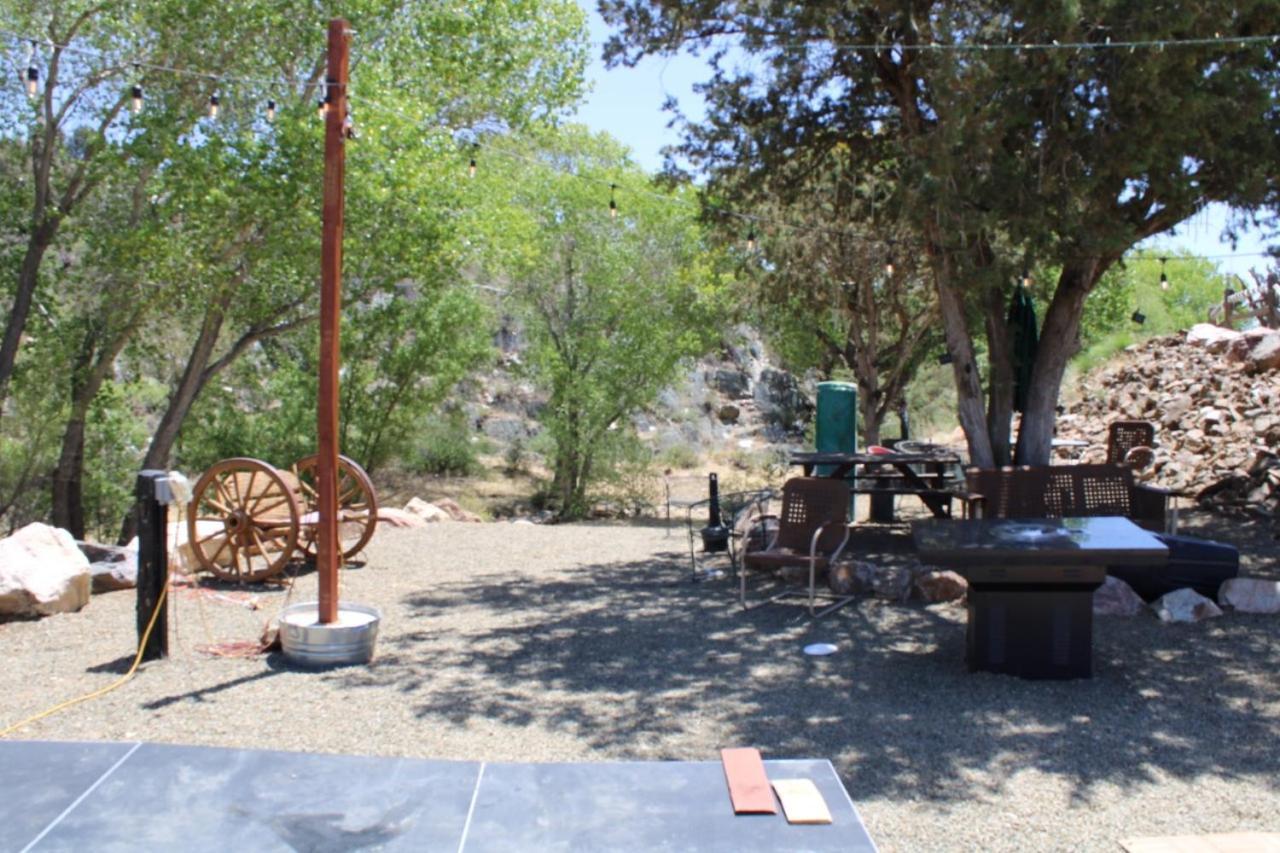 Creekside Lodge And Cabins Mayer 外观 照片